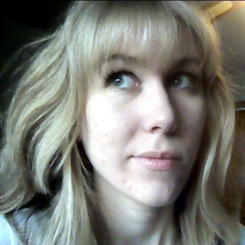 catypotaty's profile picture. Heart's like a drum, beating not breaking