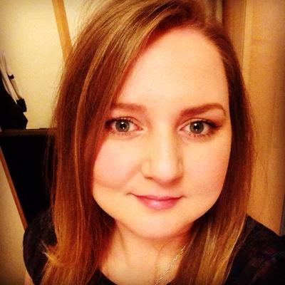 katesmakes's profile picture. Wife, lover of tea & gin, cats & sewing and #thearchers fanatic