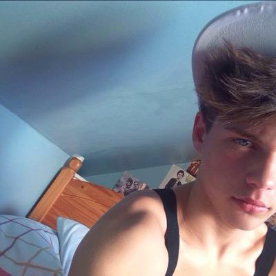 follow my instagram luke_style3