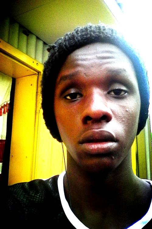 i m a simple youngman & follow me i follow back :$
