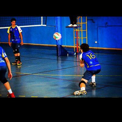 Jugador de voleibol en el Emevé y selección gallega. Piano.