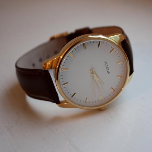 Stockholm-based ALTONA creates timeless watches that are classic and minimalist in their design and ample in its character - a watch for every occasion