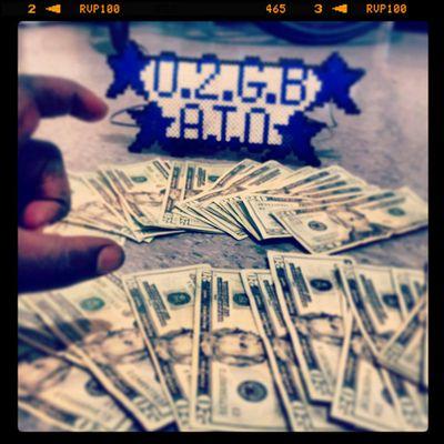 A hustling On dA grInD! I lOve To EaT pUSsY!