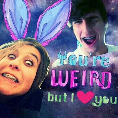 sou fã de um cara que faz video pro youtube e ele e foda na minha vida..❤  Rezende ❤  Helena ❤