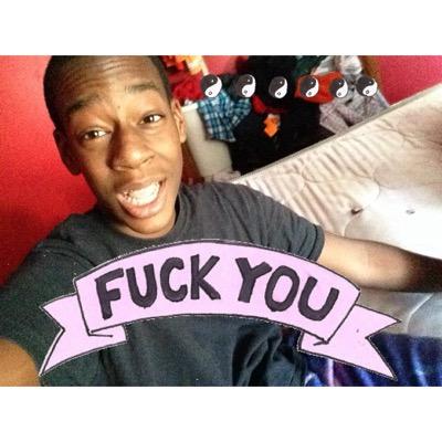 Hey guys my name is Donnell im 14 years old Play Basketball Soccer & Track Twitter feen
