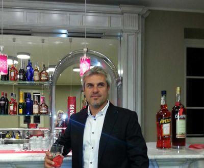 fm6488's profile picture. non bisogna rassegnarsi alla mediocrità ma coltivare il coraggio  di ribellarsi