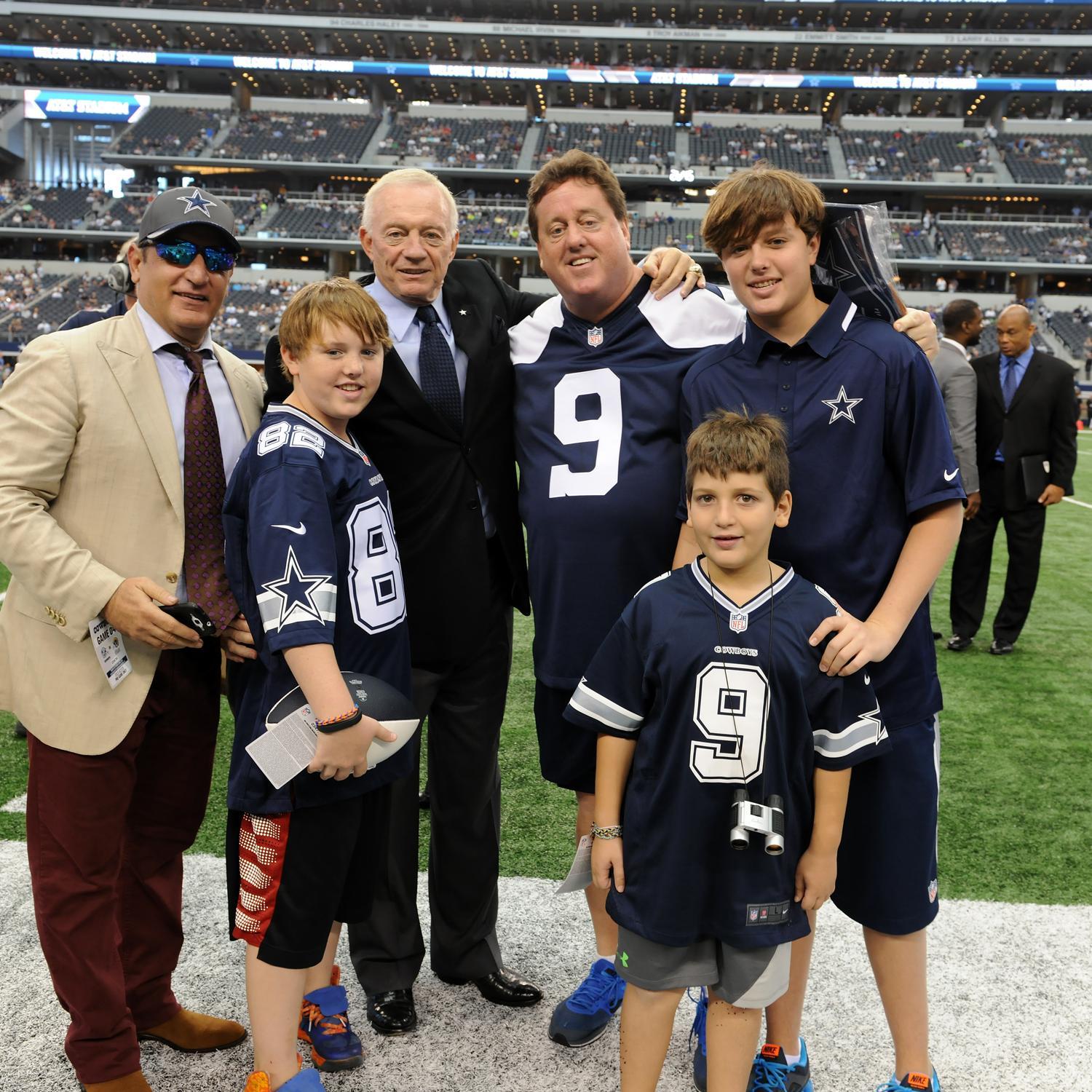 nycmanatwork's profile picture. 