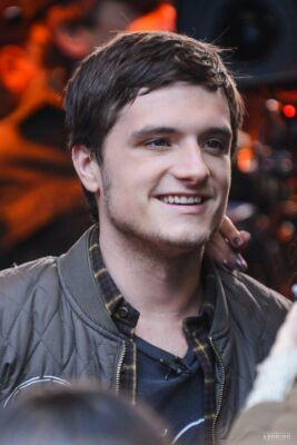 Hutcher and Tribute ~ DFTBA! ~  Reading is my life ~ Suzanne Collins, Veronica Roth, John Green and Cassandra Clare ruined my life