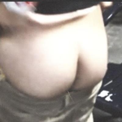yoy see that ass in icon thats @luke_brooks ass have some respect IM a JANOSKIANA NERD