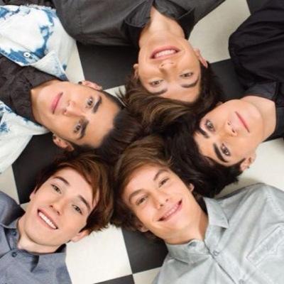 no somos fans somos coders❤️Queremos cumplir un sueño, que @somosCD9 sea feliz. Administradoras:Sam, @soysofialarcon y @valervh ✌️No seguimos cuentas personales