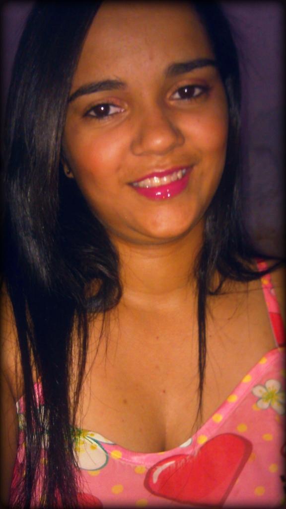 Quem mim conheçe sabe como eu sou quem naum mim conheçe...pode mim conheçer apartir de agora...