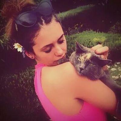 I'm Nina Dobrev new changes photos January  2TH 2015 follow Bff @AccolaCandice__