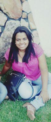 Era uma vez uma menina que conheceu a Jesus e viveu feliz para sempre...