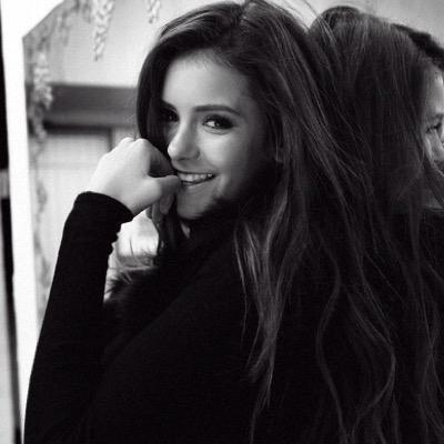 19ans. soumise. Vos desirs sont des ordres.