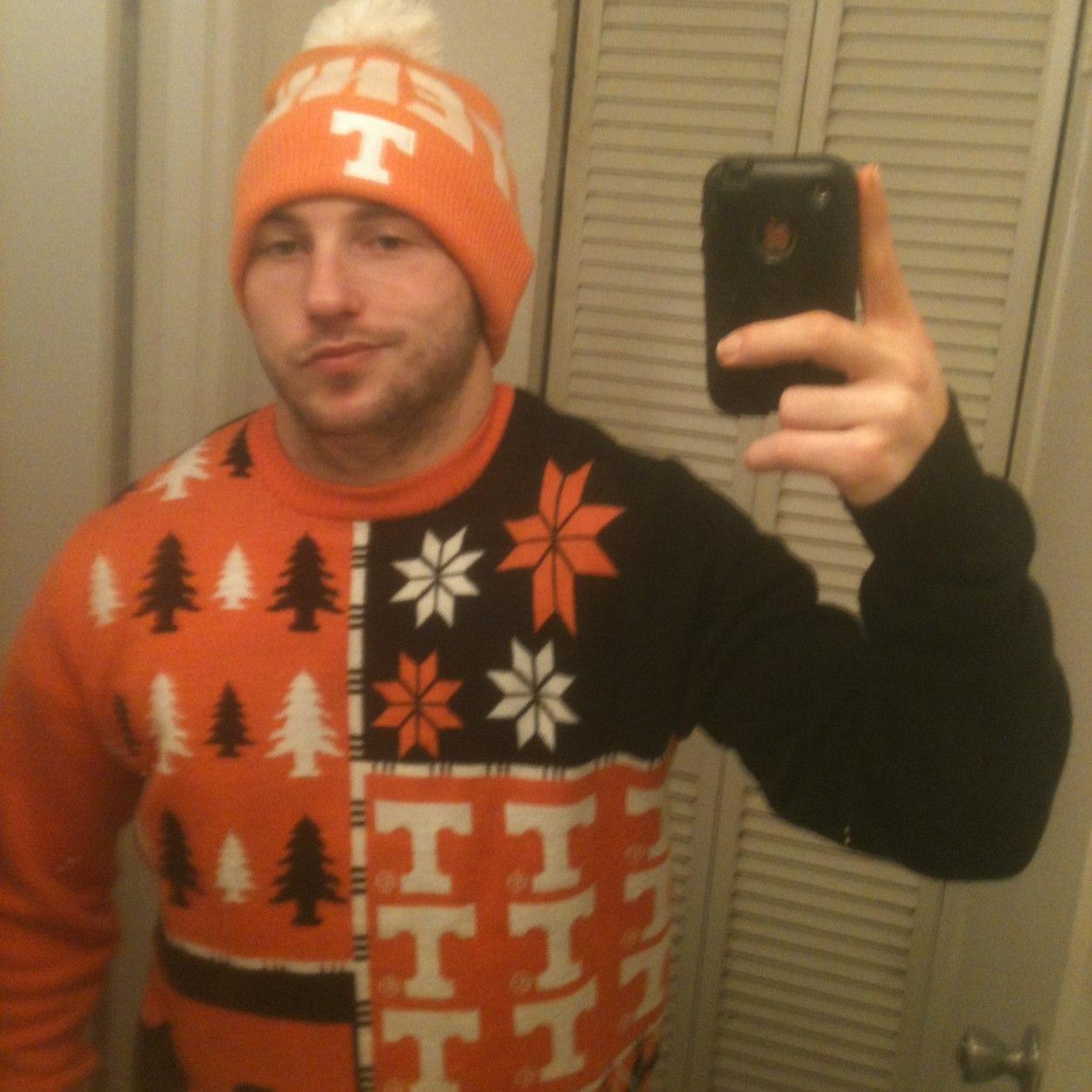 vinnieghost's profile picture. 25 trying too get into military i have  2 kids mollie and triton