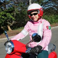 Vespa Girl(@DamynDamyn) 's Twitter Profileg