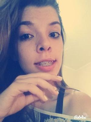 TrThifany's profile picture. Se eu pudesse escrever na veia como escrevo na areia escreveria na veia do meu sangue que nunca te esqueceria. ..