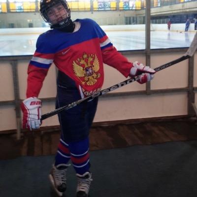 Люблю видеоигры. Играя в хоккей.Любимая команда #WashingtonCapitals