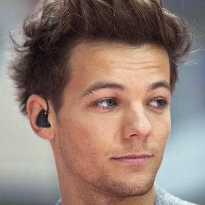 Hi i'm Fleur
Im dutch and a directioner 
Instagram: louis.unicorn