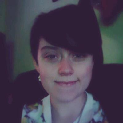 S'up, im Toni. Im 17 and from ireland. I like music, gothic things and food.