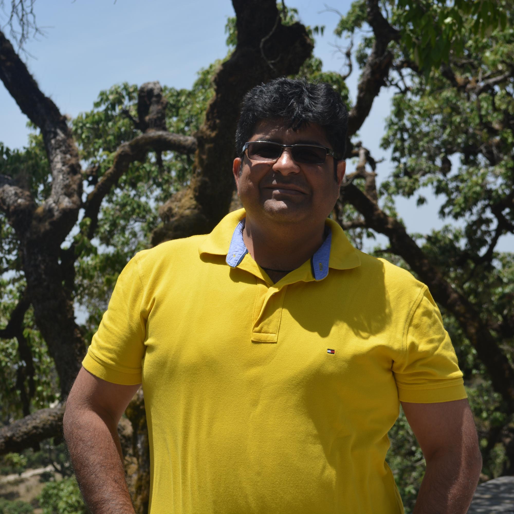 Mr.Anil wadhwa is managing director of Aashirwad Group ànd has presence in Four States , Delhi, Haryana, uttrakhand, and Rajasthan and heading leading companies