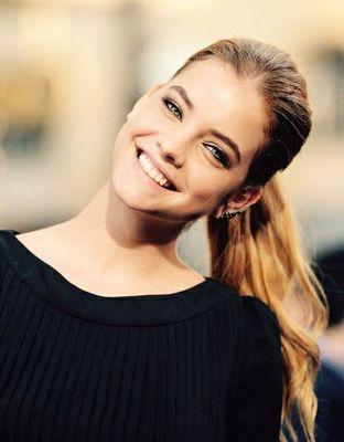 “Mi trascino fuori dai miei incubi ogni mattina e scopro che non c'è alcun sollievo nello svegliarsi.” Liam {O1.O7-25.1O.2O14} Layla {O4.O1.2O15 20:35} ♥