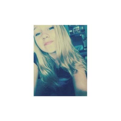 Snap xmynameisiris Insta lifeofiris_