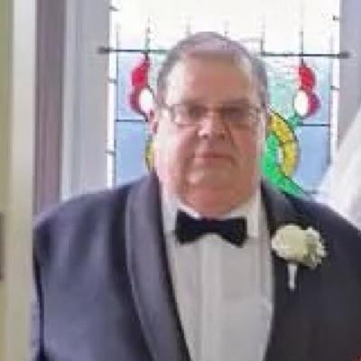 B1llyMunr0's profile picture. Husband of Liz, Father of Caitlin, brother of Libby. Principal of Munro Legal Toowoomba. Specialist Personal Injuries &Litigation 30+years.