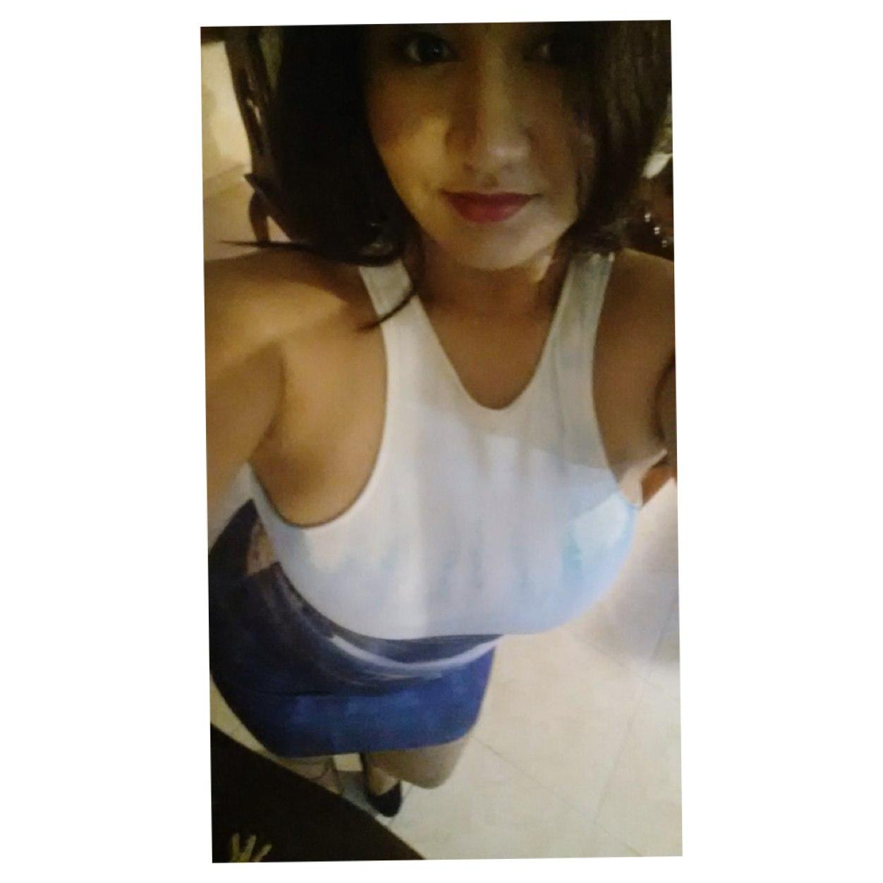 •Daughter of god •Lover of small details • Medicine student ❤ •Vollyball player •kik: NayibeReyes23 •IG: Nayibersm