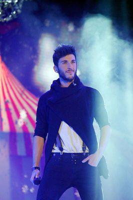 Club de Fans de Álvaro Gango en Madrid.Componente de Auryn (1/5).Ese chico con +3 pelos en la barba.(Info-Headers-icons)