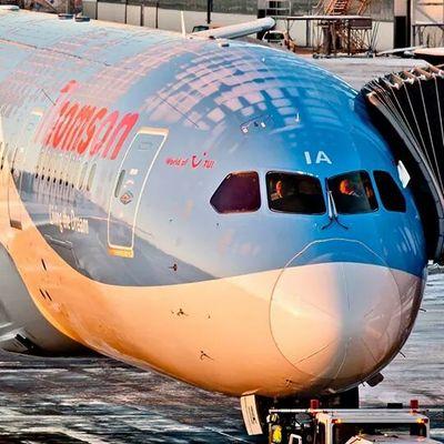 Skywatch Aviation Photography is a group of 12 young and 2 old (:-)) aviation photographers from Germany, Canada, Italy, Greece, Finland, Luxembourg and Russia.