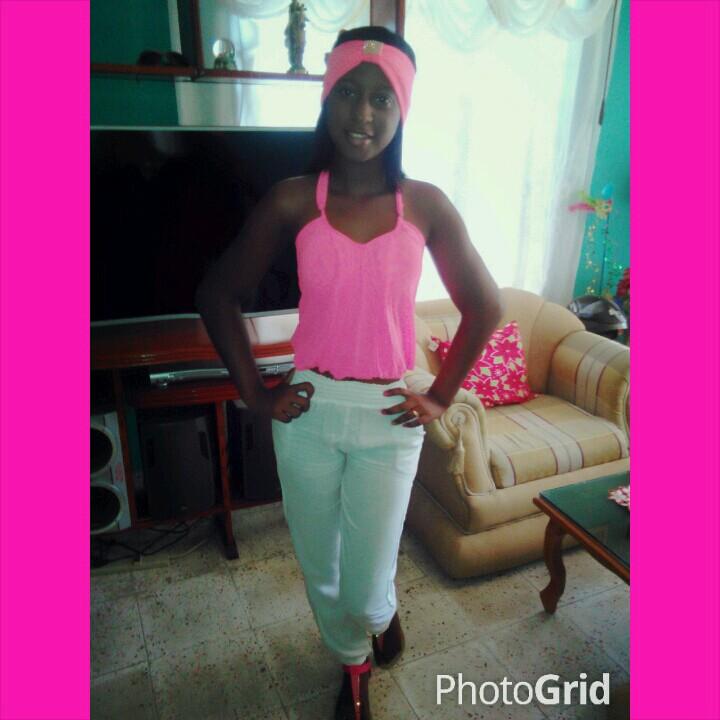 Soy Alegre, Extrovertida.. Amo La MusiK♬ Soy Bipolar, Tengo Un Poco De Sentido De Humor Jeje☺ Amoo Ser Como Soy♥'