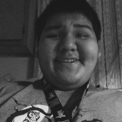 Football is my thing! Basketball is a habit! Omaha Nation Chiefs is always my team! Add me on Xbox at Red LeGiTz (: #Crimsix200k
