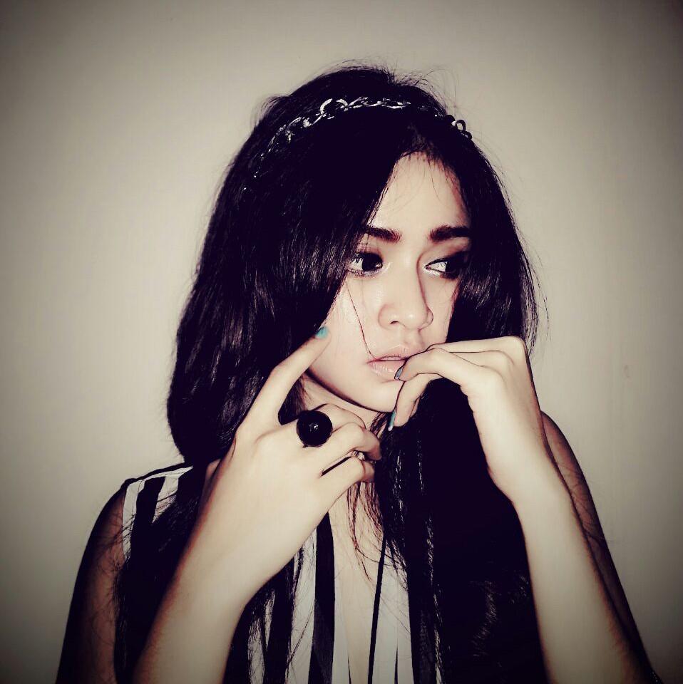 indahpurnasarii's profile picture. Instagram : ardenaindah  Path : Ardena Indah T.Idris 

Modeling,Acting etc