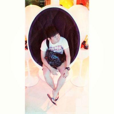 edwinwin_'s profile picture. I don't drink.
I don't smoke.
I don't club.