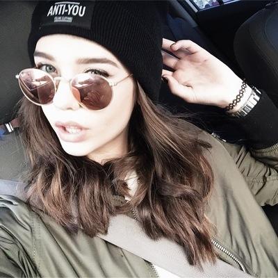 youtubers [not the real amanda steele]
(hiatus again)