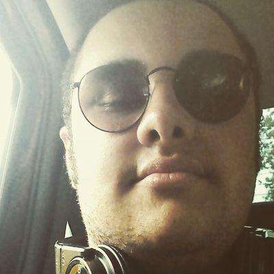projeto de designer, baterista de coração. e tentativa de desenhista.