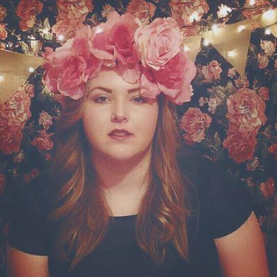 ZoieTheBlogger's profile picture. Owner of @thegirlyvibes blog. Fashionista, living a positive life, spreading, love, good vibes & of course, glitter wherever I go.♥♥♥