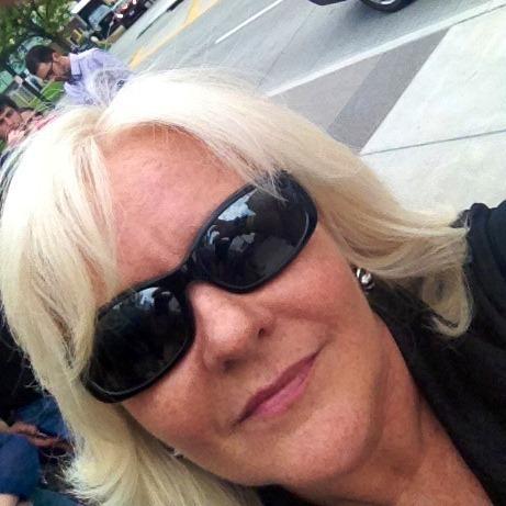 therealsabrina's profile picture. 