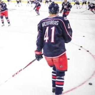 Hey✌️ I'm Kayla and I kinda like Hockey