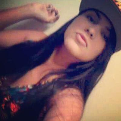 La vida es un parpadeo donde la meta es ser feliz, al menos así yo lo veo.