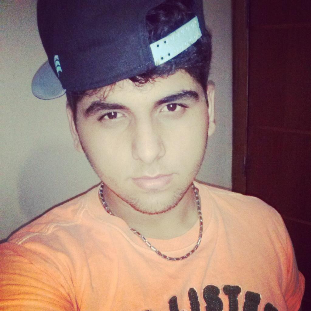 Diego_gLtt1NN's profile picture. 