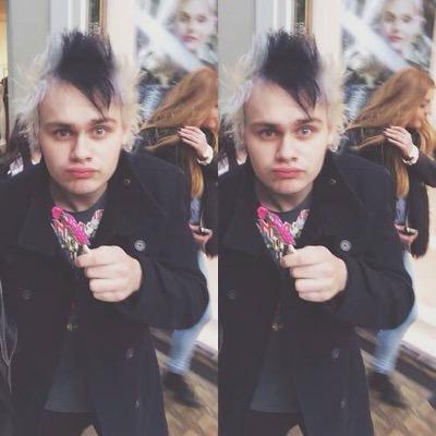 follow my main @funkrockhemmo ily all stay fab