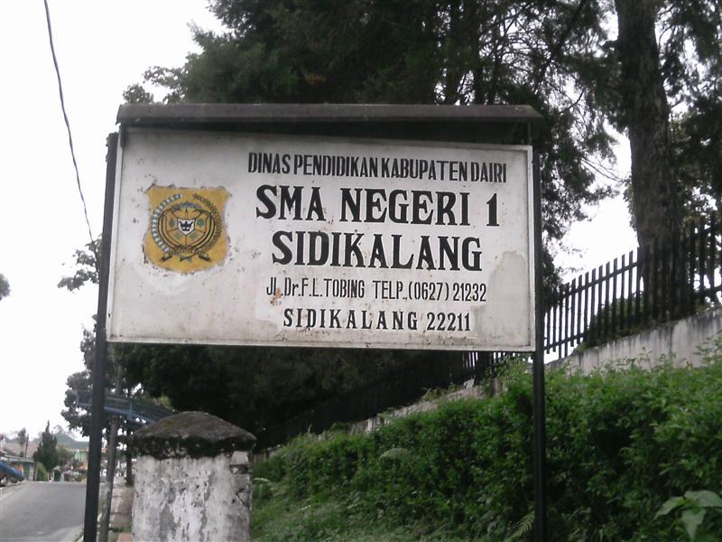 Admin hanya mengingatkan: 'Disaat kamu lagi malam MINGGUAN, ribuan orang lain sedang belajar untuk  UN & SNMPTN/SBMPTN'. Berusaha utk yg terbaik. Dear Admin :)