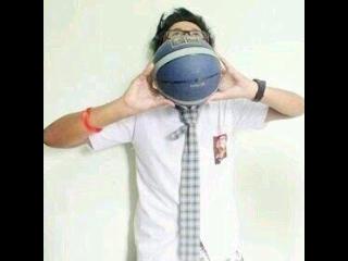 Follow aja dulu siapa tau jodoh♥
