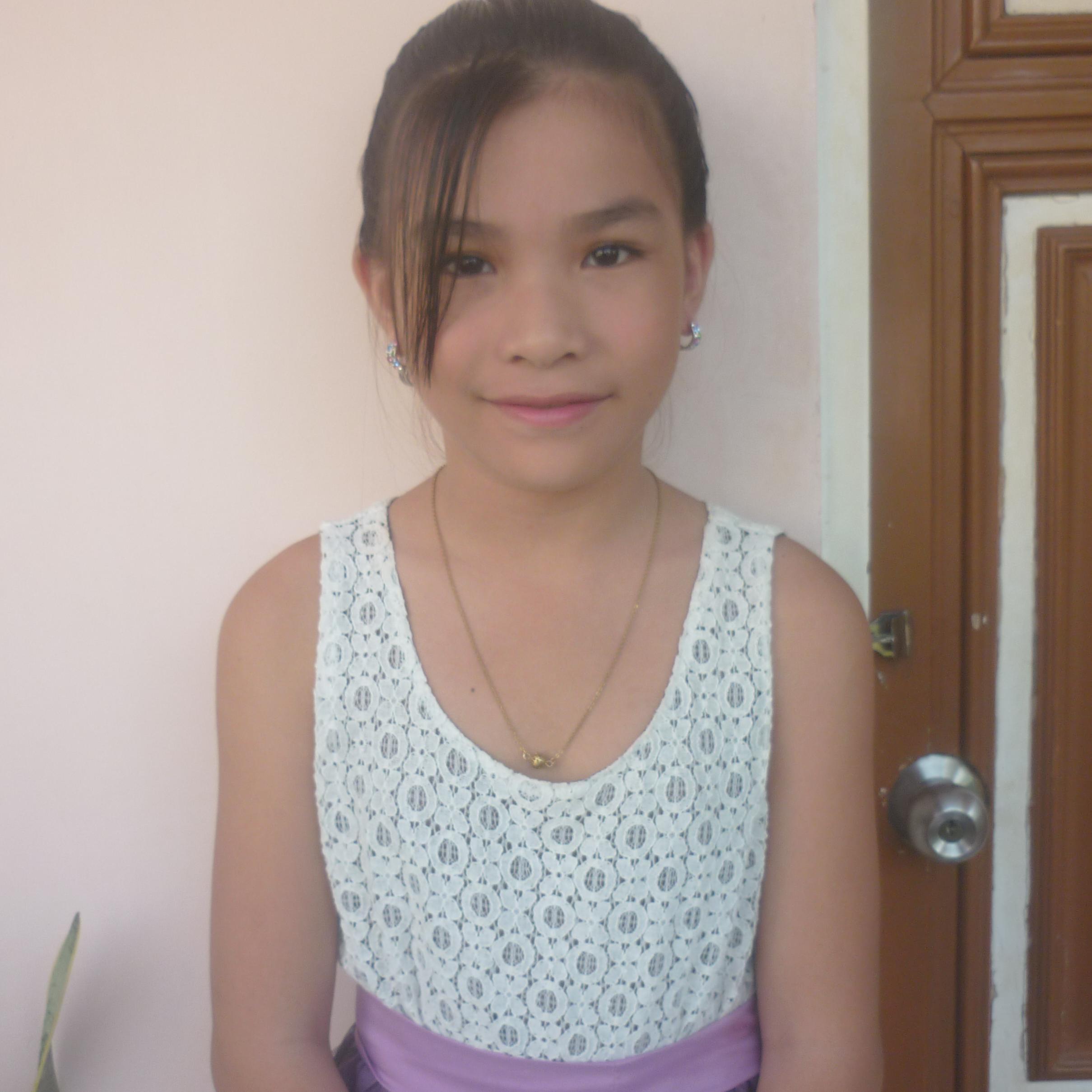 SuzzetteSuzzy1's profile picture. 