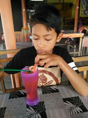 a770f649cb0c404's profile picture. AyE-Y1e 26oo