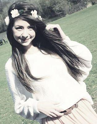 high school student and a happy girl. Die heart Directioner. Love Harry Styles