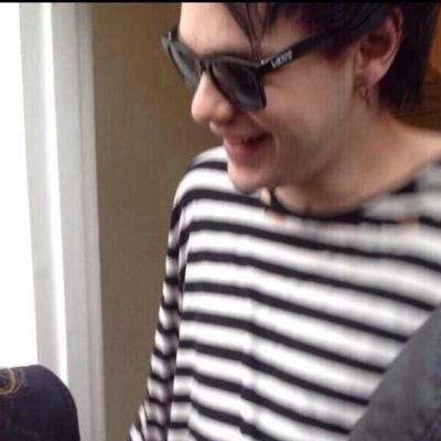 trashgamermgc's profile picture. @KlNKYANGEL free follow