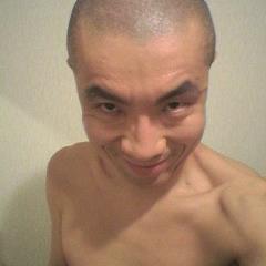 hirose_yoichi's profile picture. やさぐれ遊民です。江戸時代「三千世界の鴉を殺し、主と朝寝がしてみたい」という都々逸がありました。午前4時半、かあかあ鳴く声で目が覚めます。エアガン持って威嚇しに外に出ます。まあ、やっつけたいのは、鴉だけではないのですが。